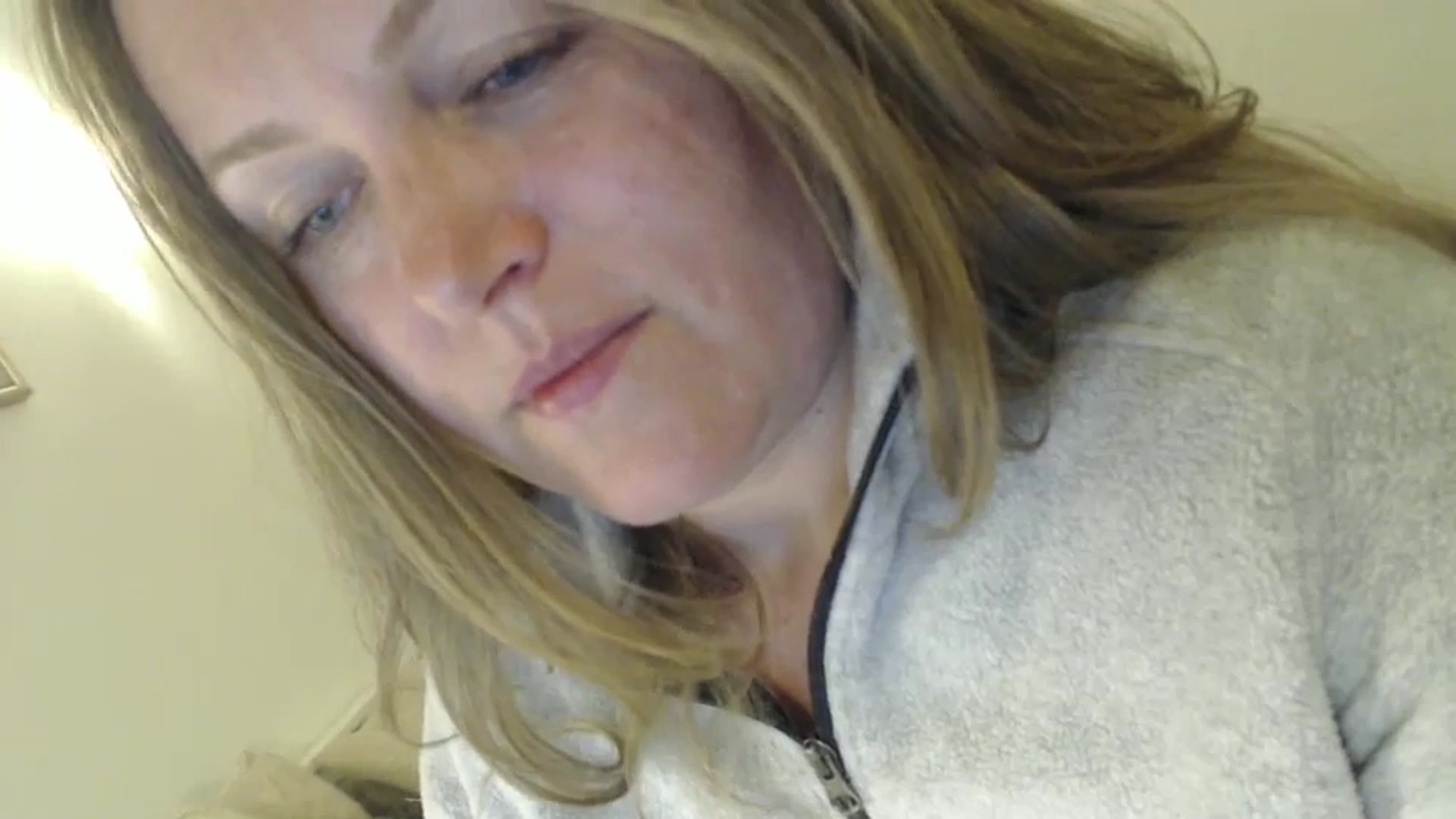 Gallery image thumbnail from JustLily's myfreecams stream on, 09/20/2024, 20:21 image 8 of 20