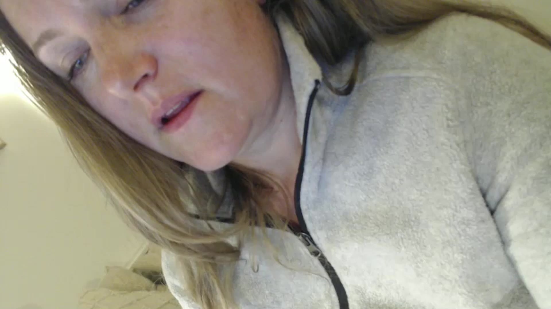 Gallery image thumbnail from JustLily's myfreecams stream on, 09/20/2024, 20:21 image 20 of 20