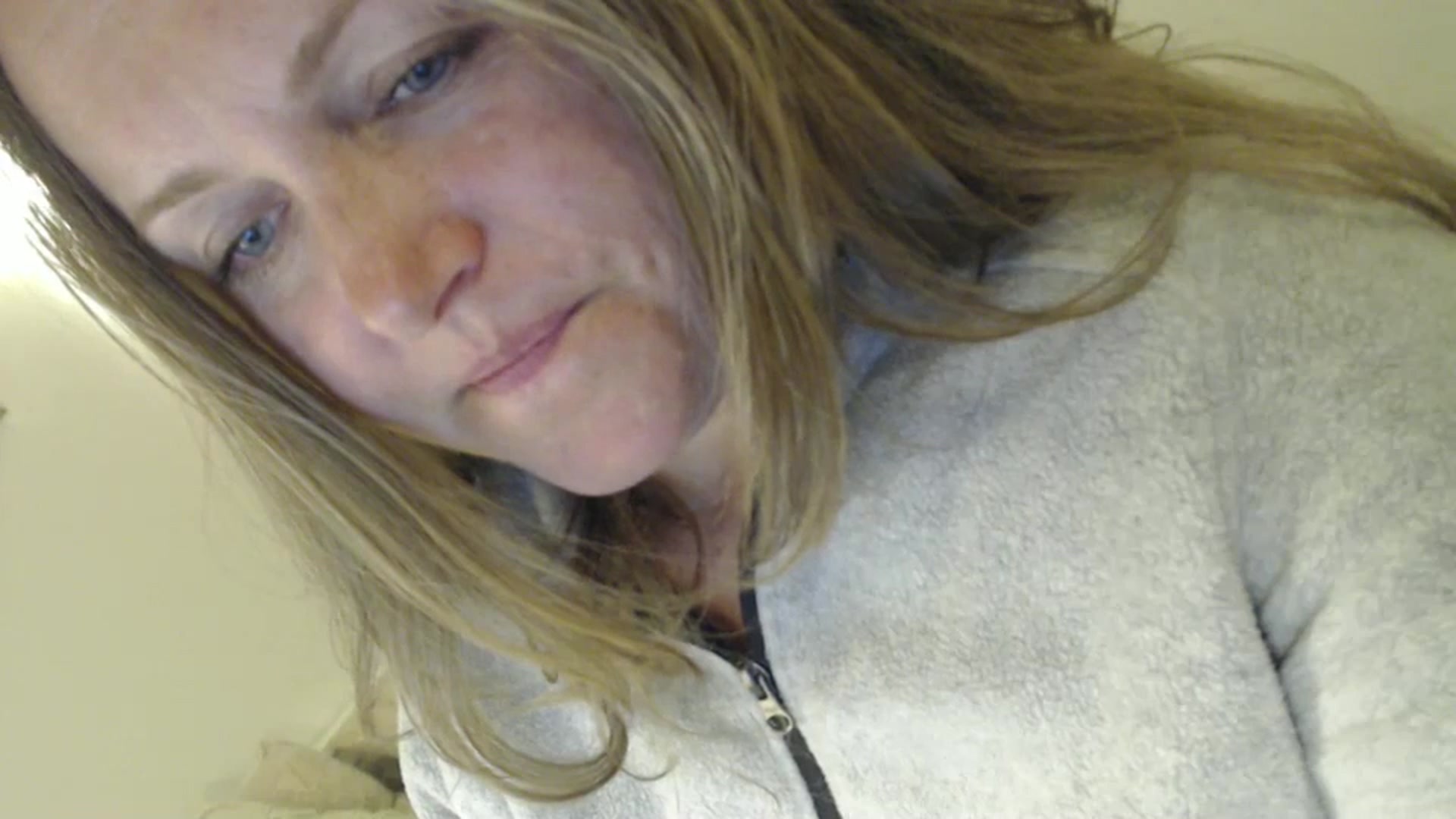 Gallery image thumbnail from JustLily's myfreecams stream on, 09/20/2024, 20:21 image 13 of 20
