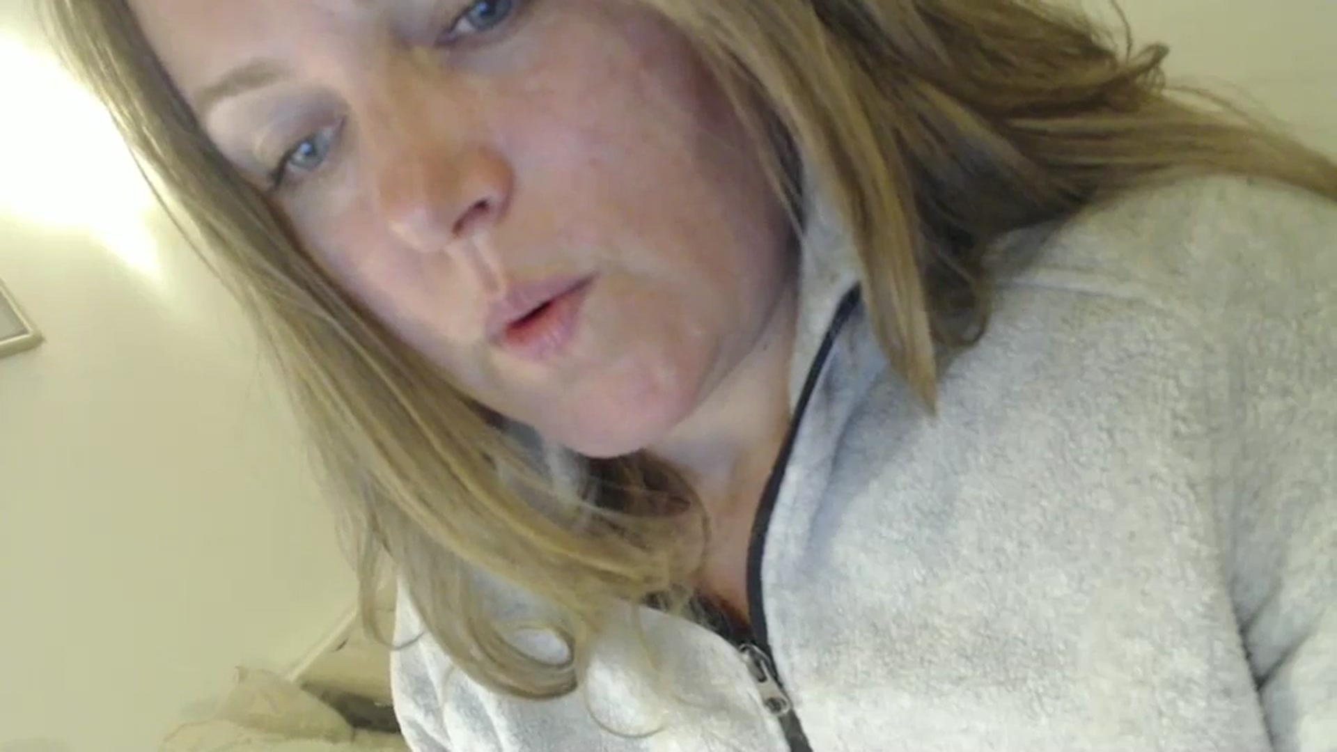Gallery image thumbnail from JustLily's myfreecams stream on, 09/20/2024, 20:21 image 7 of 20