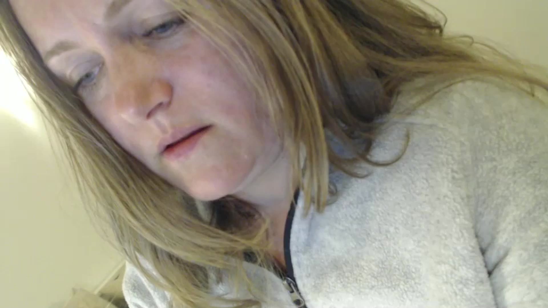 Gallery image thumbnail from JustLily's myfreecams stream on, 09/20/2024, 20:21 image 19 of 20