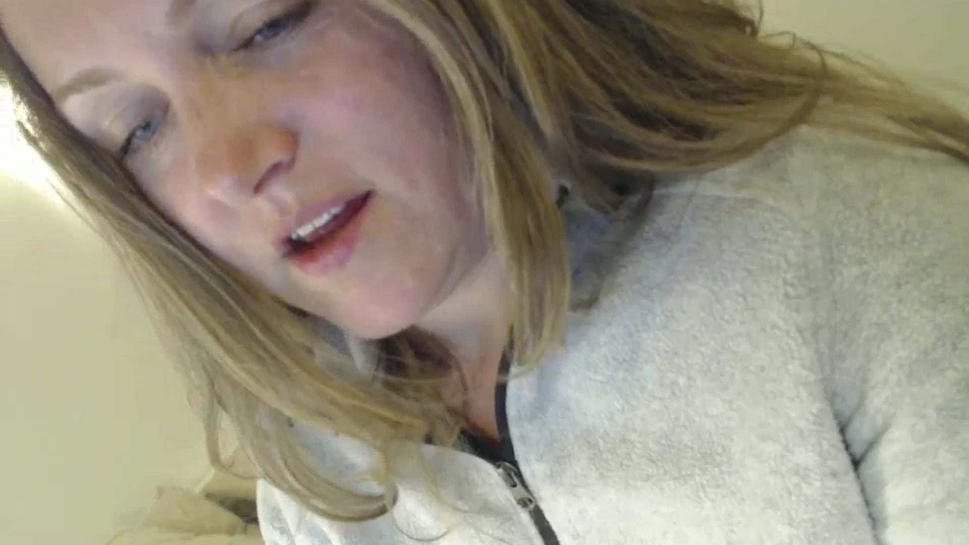 Gallery image thumbnail from JustLily's myfreecams stream on, 09/20/2024, 20:21 image 11 of 20