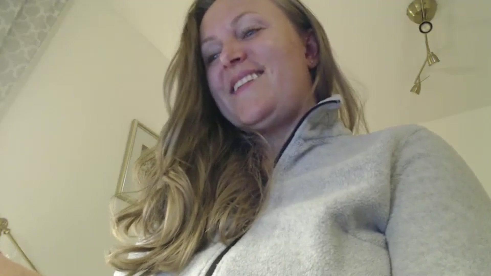 Gallery image thumbnail from JustLily's myfreecams stream on, 09/20/2024, 20:59 image 11 of 20