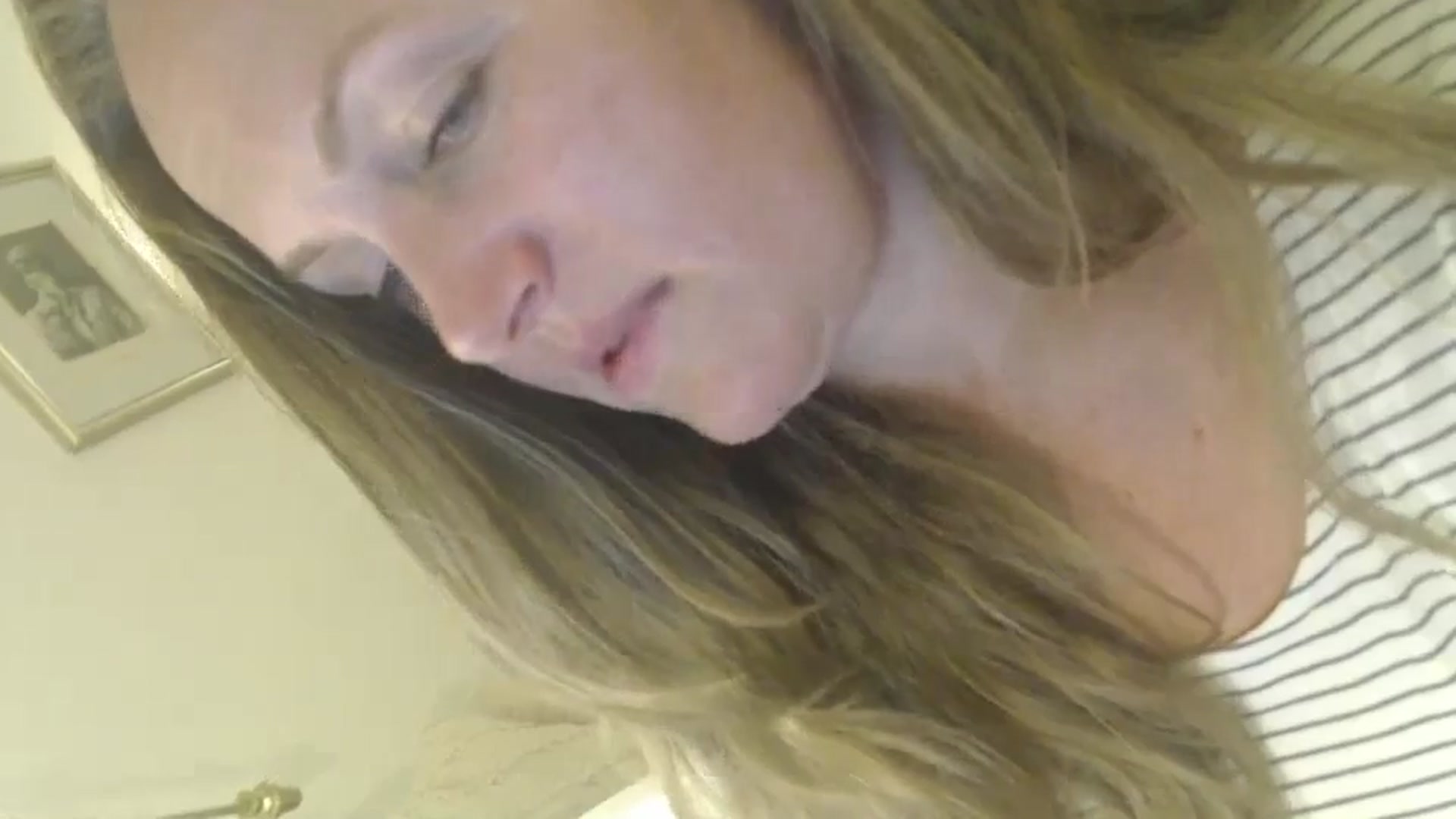 Gallery image thumbnail from JustLily's myfreecams stream on, 09/20/2024, 23:30 image 4 of 20