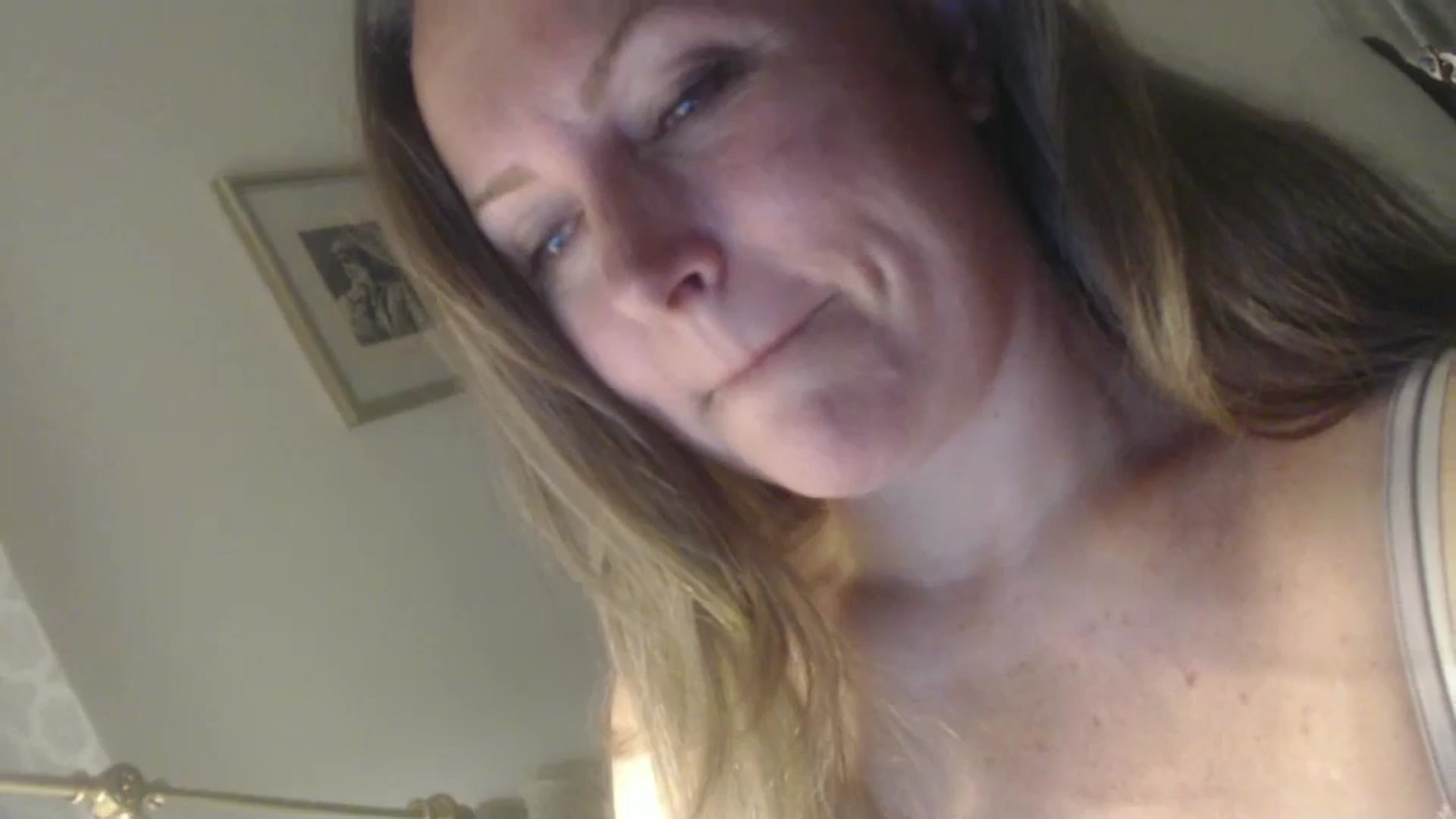 Gallery image thumbnail from JustLily's myfreecams stream on, 10/01/2024, 22:12 image 2 of 20