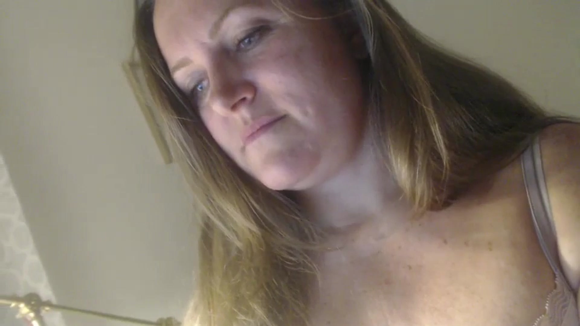 Gallery image thumbnail from JustLily's myfreecams stream on, 10/01/2024, 22:12 image 13 of 20