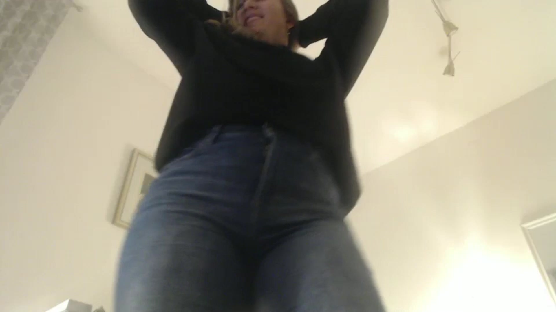 Gallery image thumbnail from JustLily's myfreecams stream on, 10/02/2024, 20:58 image 8 of 20