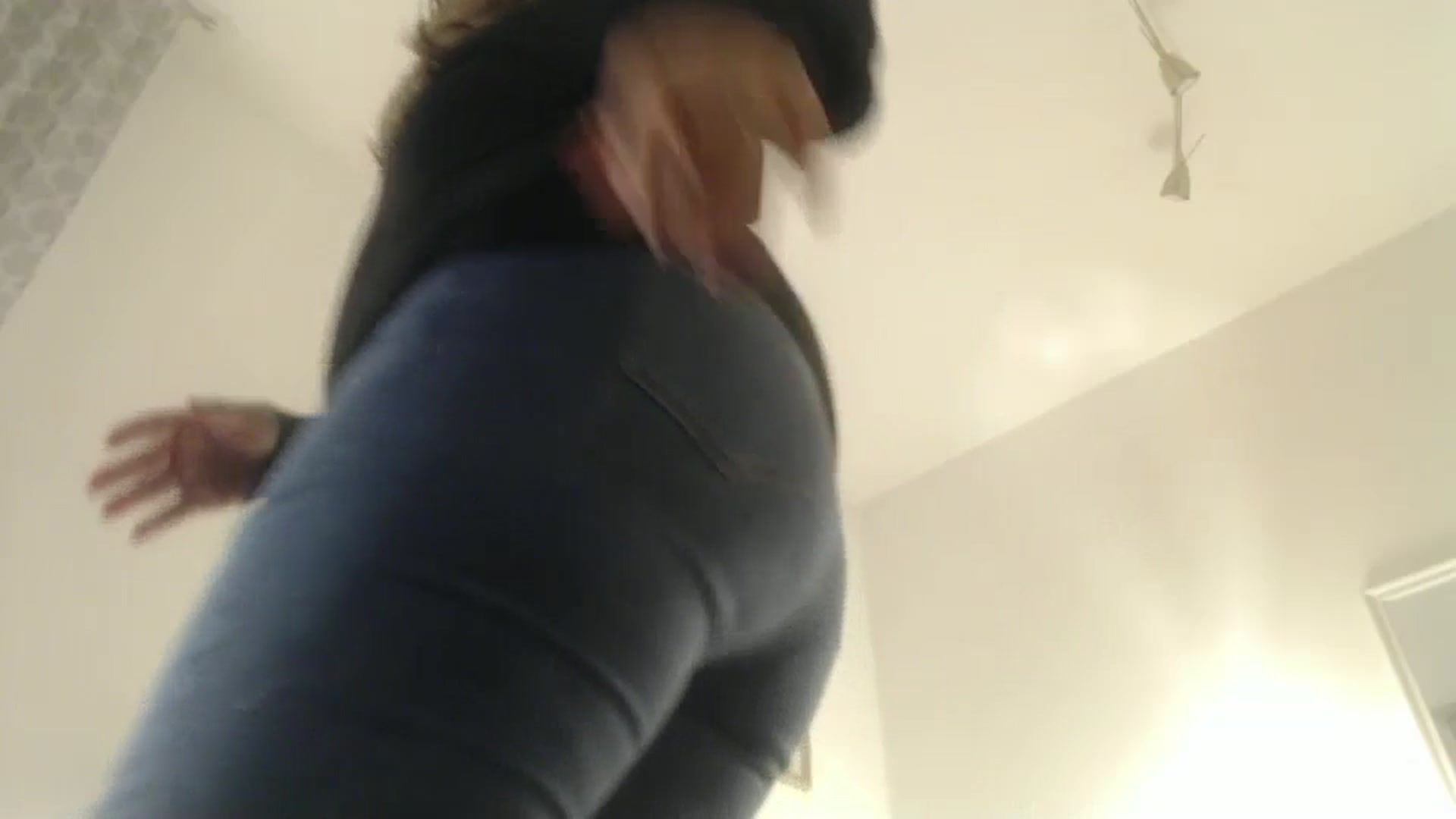 Gallery image thumbnail from JustLily's myfreecams stream on, 10/02/2024, 20:58 image 11 of 20
