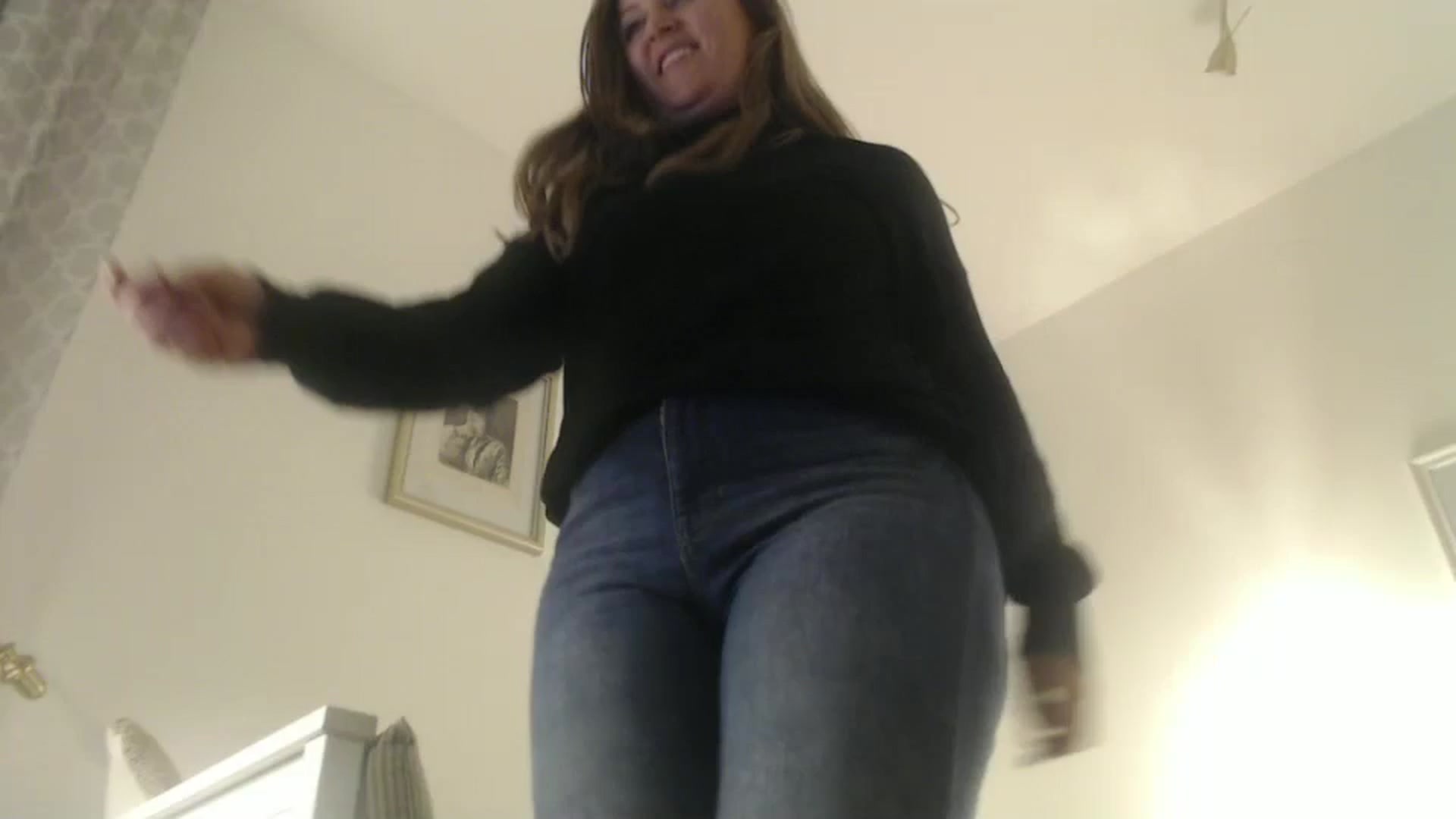 Gallery image thumbnail from JustLily's myfreecams stream on, 10/02/2024, 20:58 image 19 of 20
