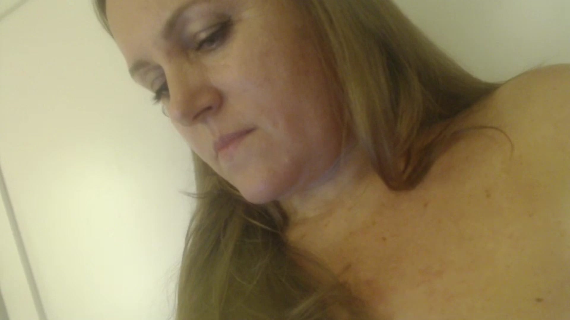 Gallery image thumbnail from JustLily's myfreecams stream on, 10/13/2024, 21:14 image 20 of 20