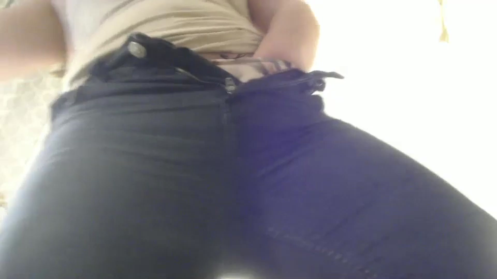 Gallery image thumbnail from JustLily's myfreecams stream on, 10/15/2024, 19:58 image 12 of 20
