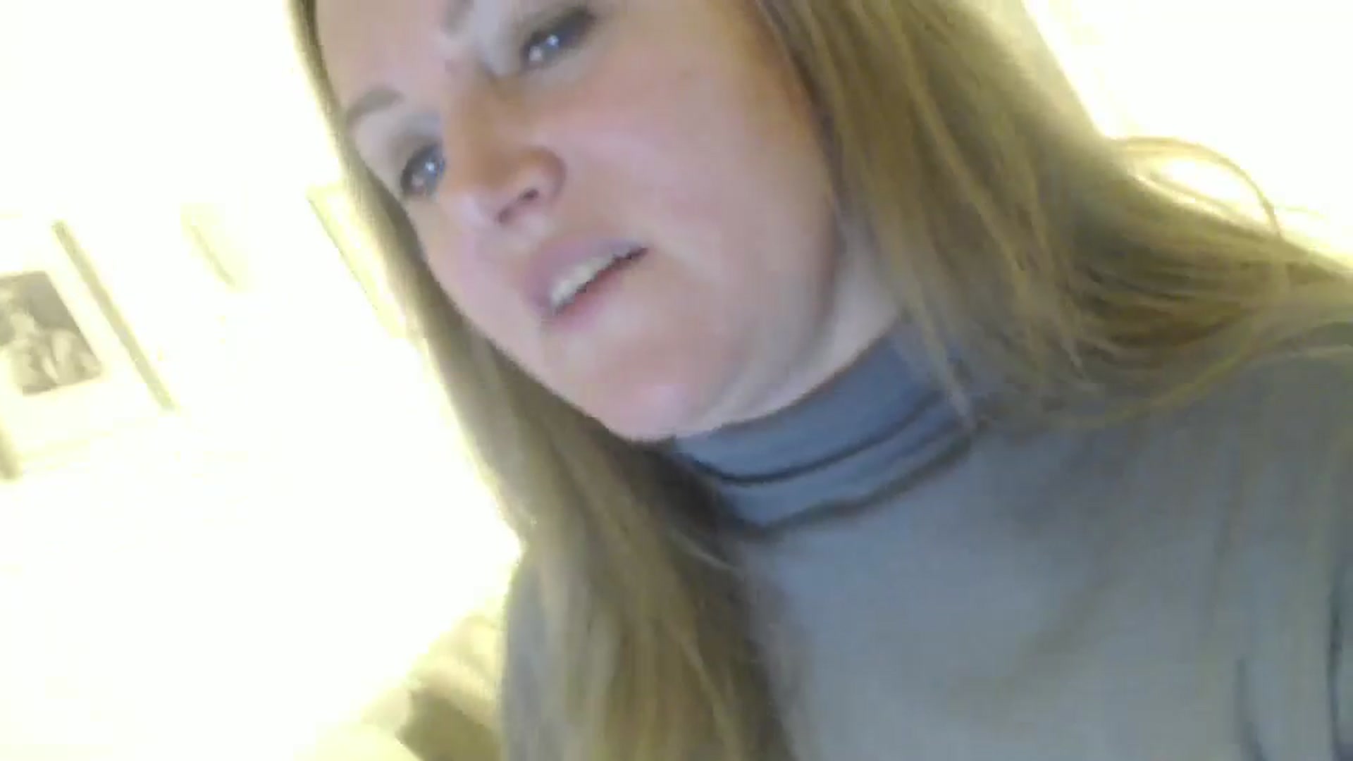 Gallery image thumbnail from JustLily's myfreecams stream on, 10/16/2024, 21:32 image 4 of 20