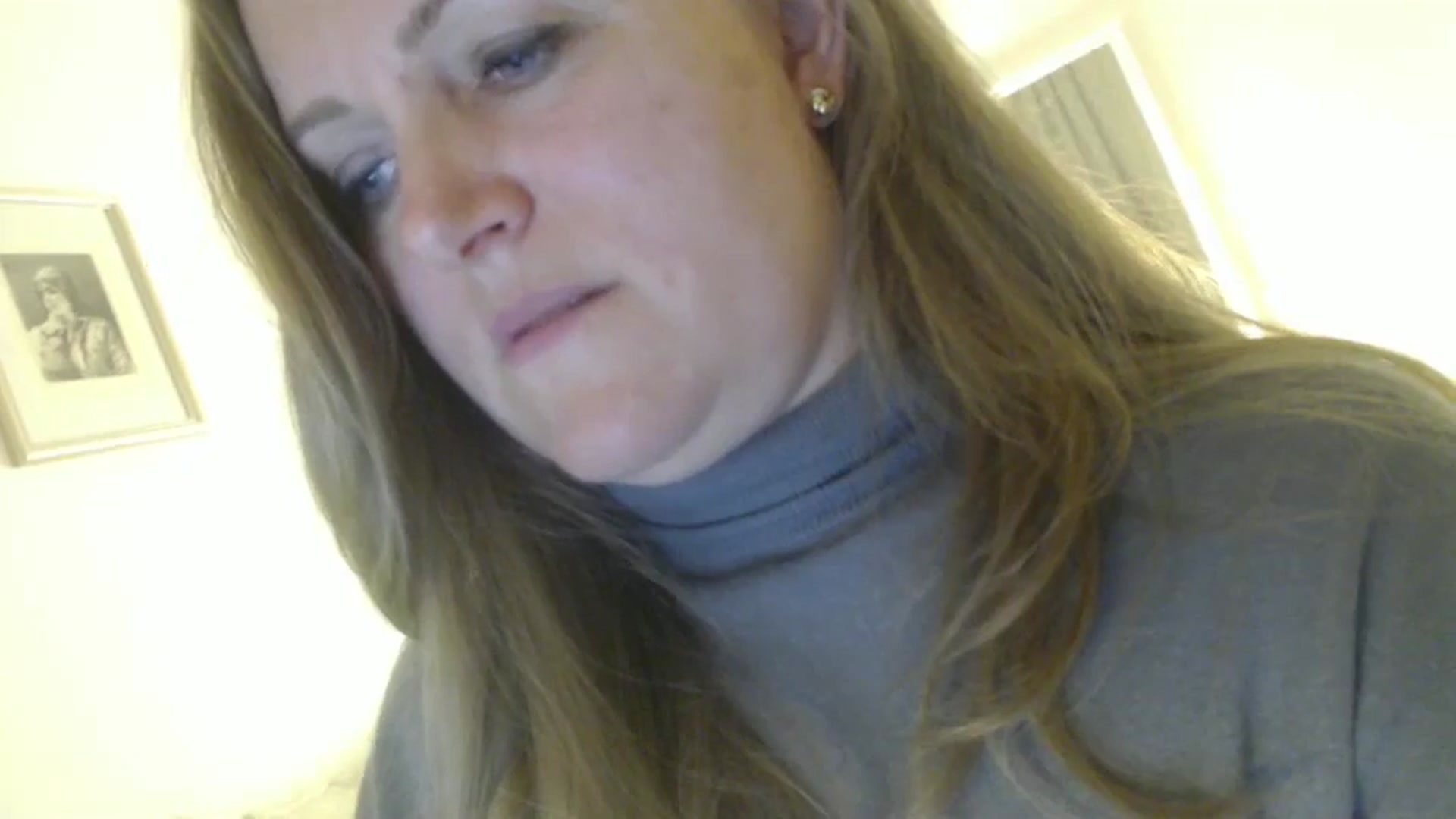 Gallery image thumbnail from JustLily's myfreecams stream on, 10/16/2024, 21:32 image 8 of 20