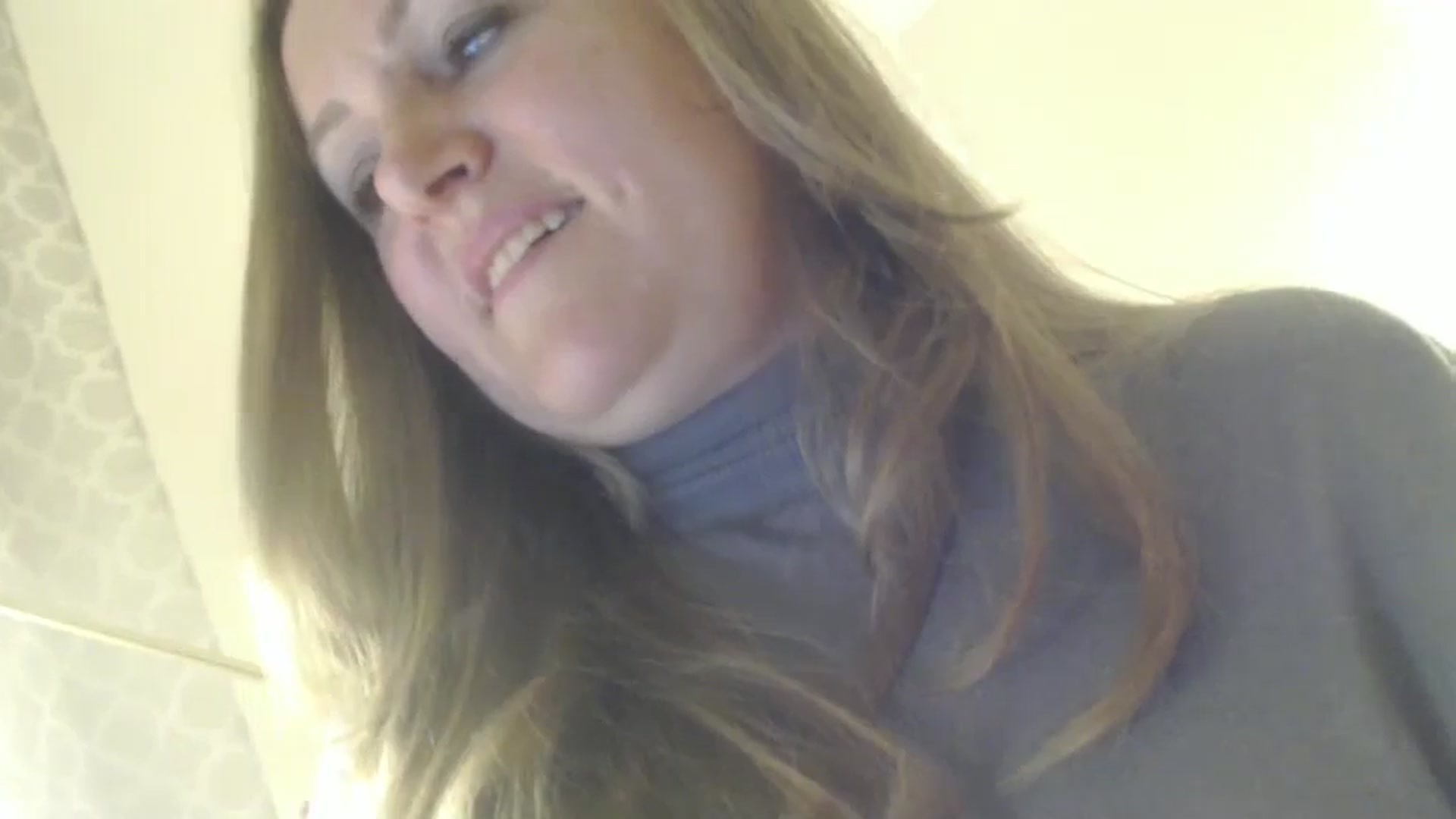 Gallery image thumbnail from JustLily's myfreecams stream on, 10/16/2024, 21:32 image 20 of 20