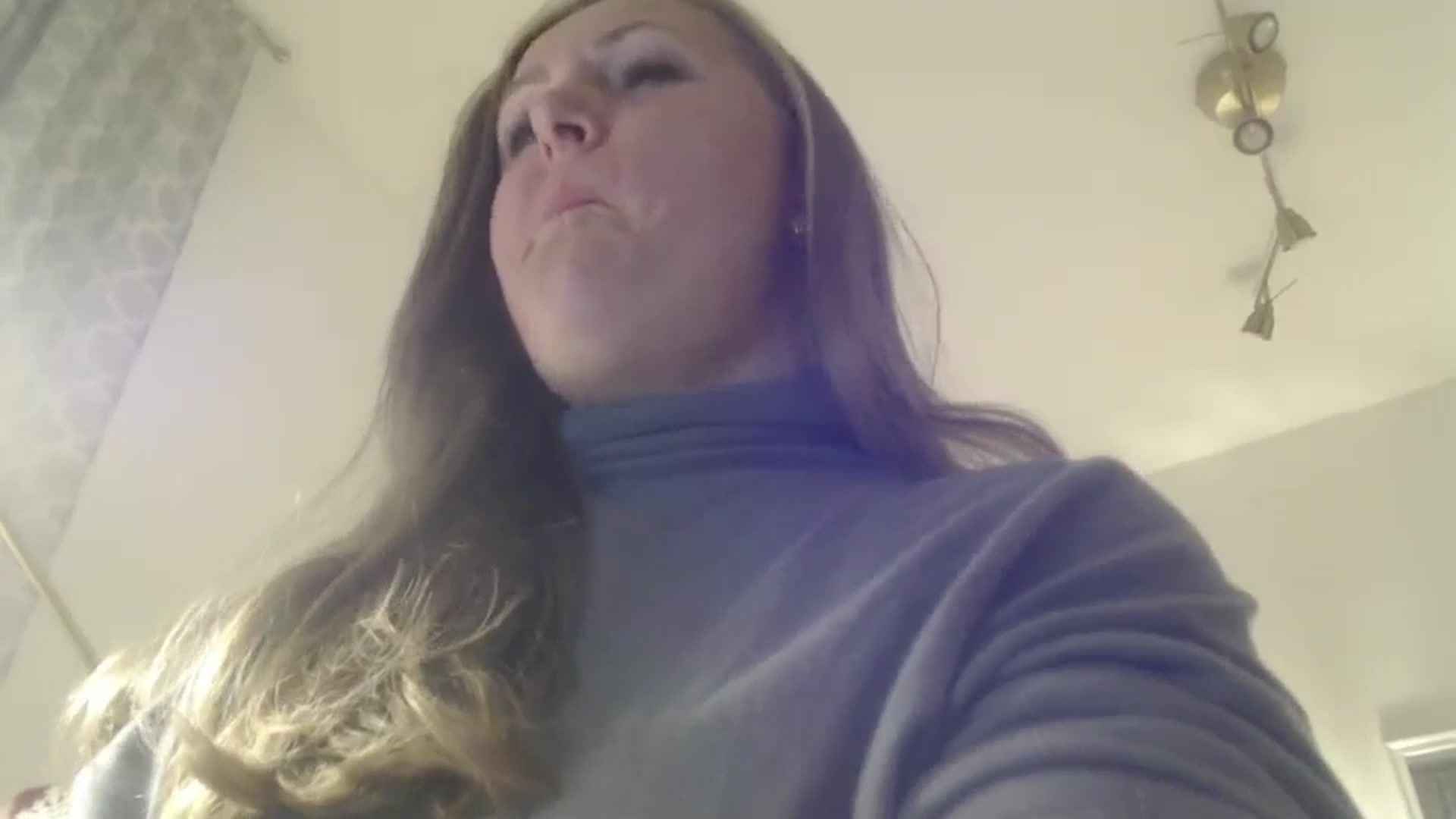 Gallery image thumbnail from JustLily's myfreecams stream on, 10/16/2024, 21:32 image 16 of 20