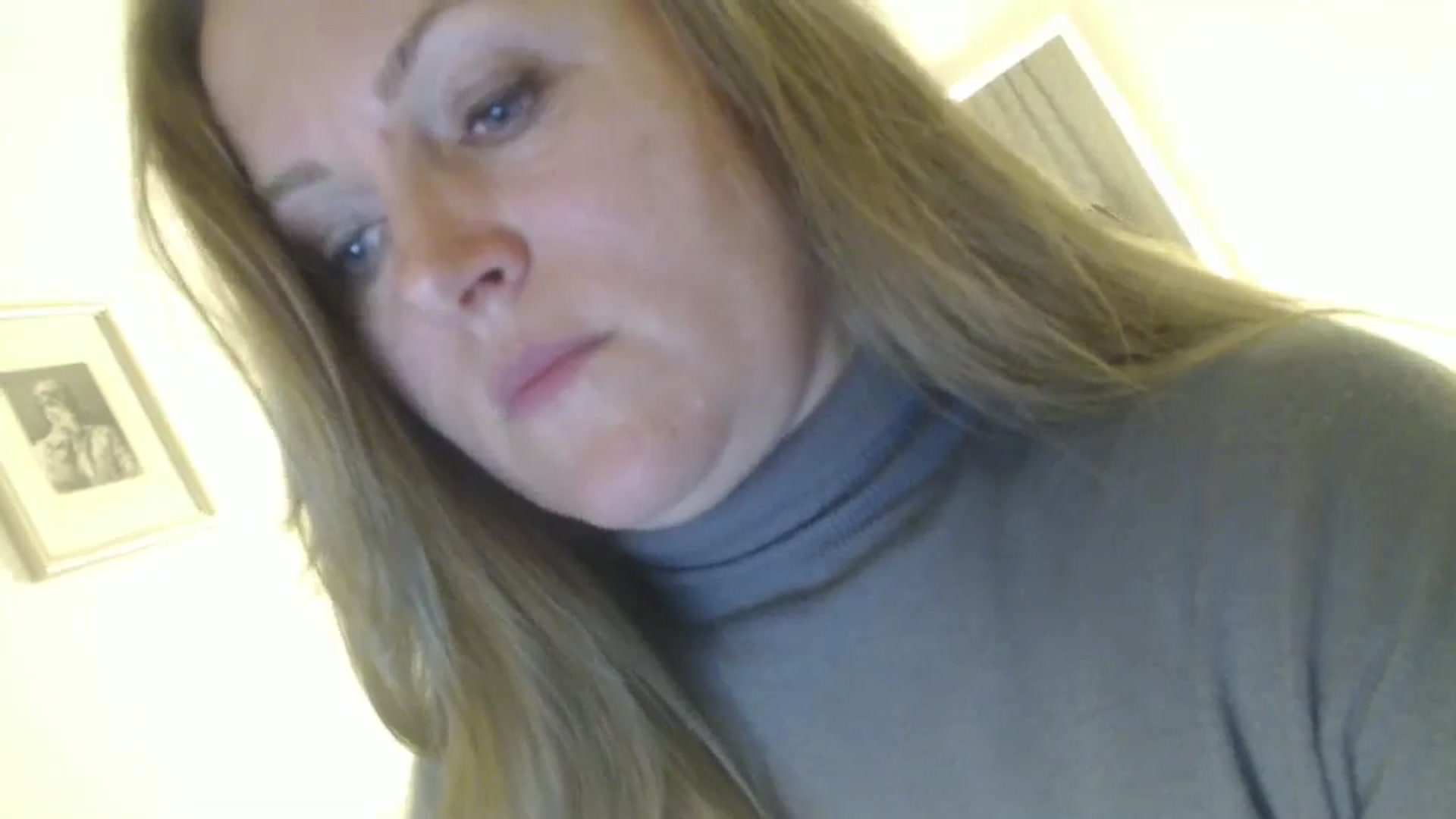Gallery image thumbnail from JustLily's myfreecams stream on, 10/16/2024, 21:32 image 2 of 20