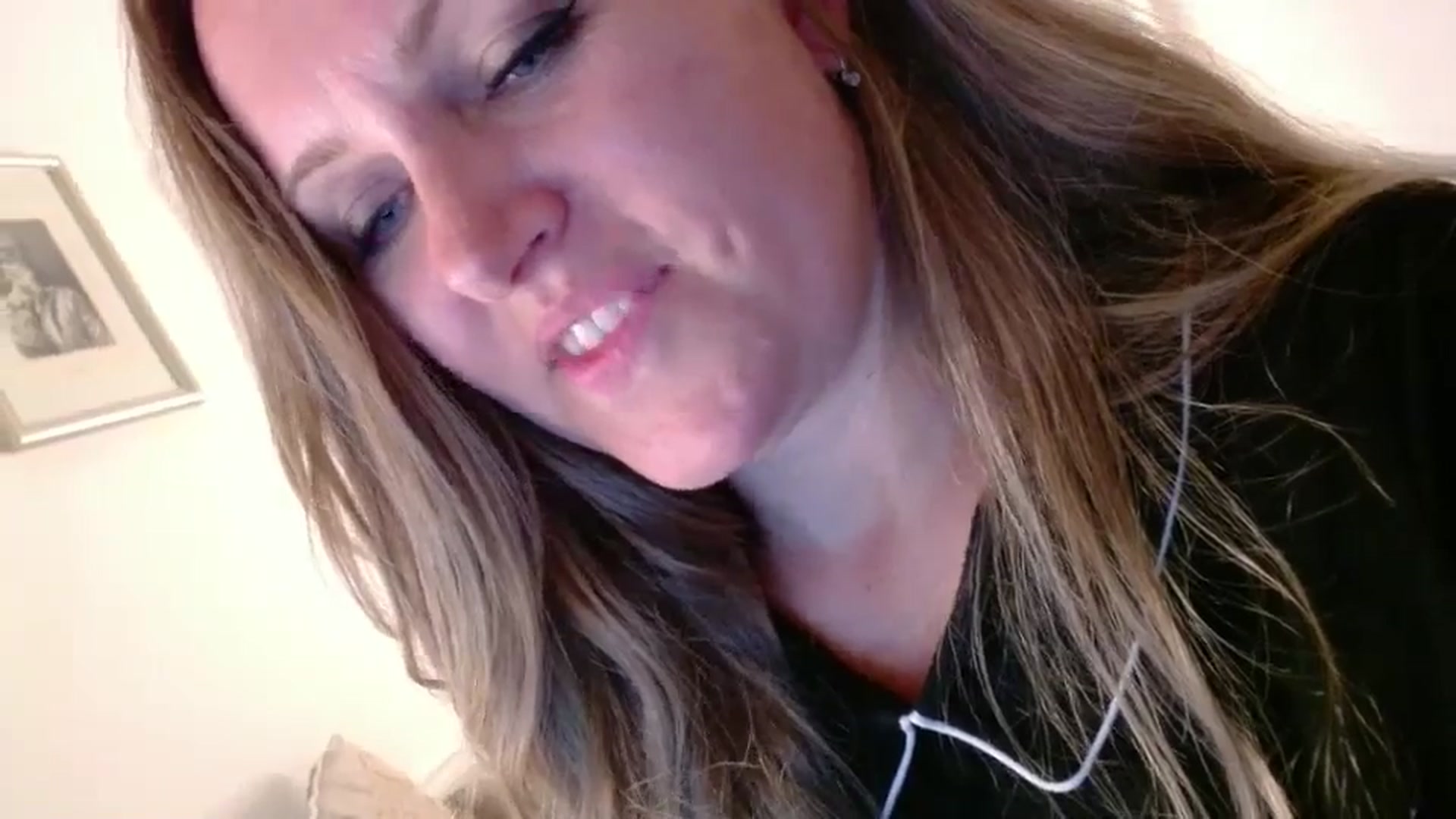 Gallery image thumbnail from JustLily's myfreecams stream on, 10/29/2024, 22:02 image 4 of 20