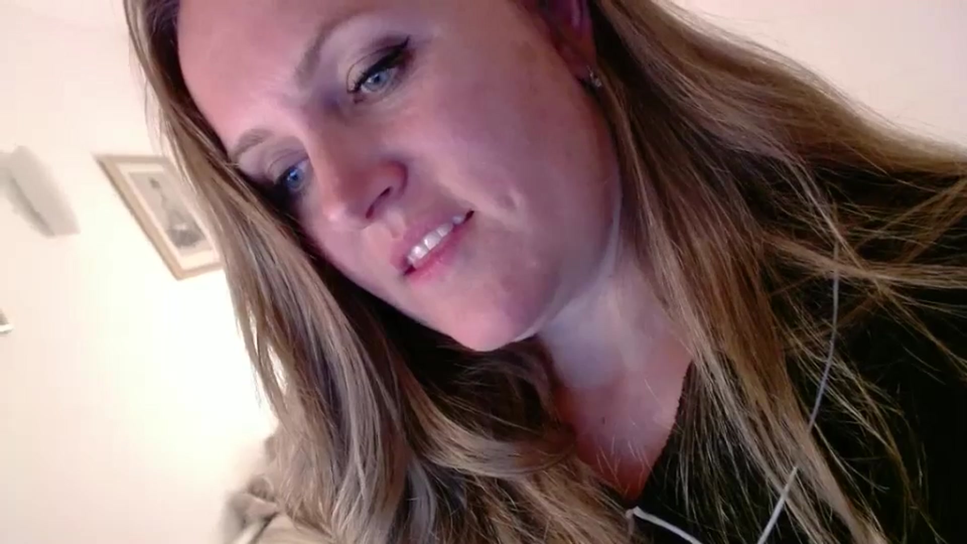 Gallery image thumbnail from JustLily's myfreecams stream on, 10/29/2024, 22:02 image 15 of 20