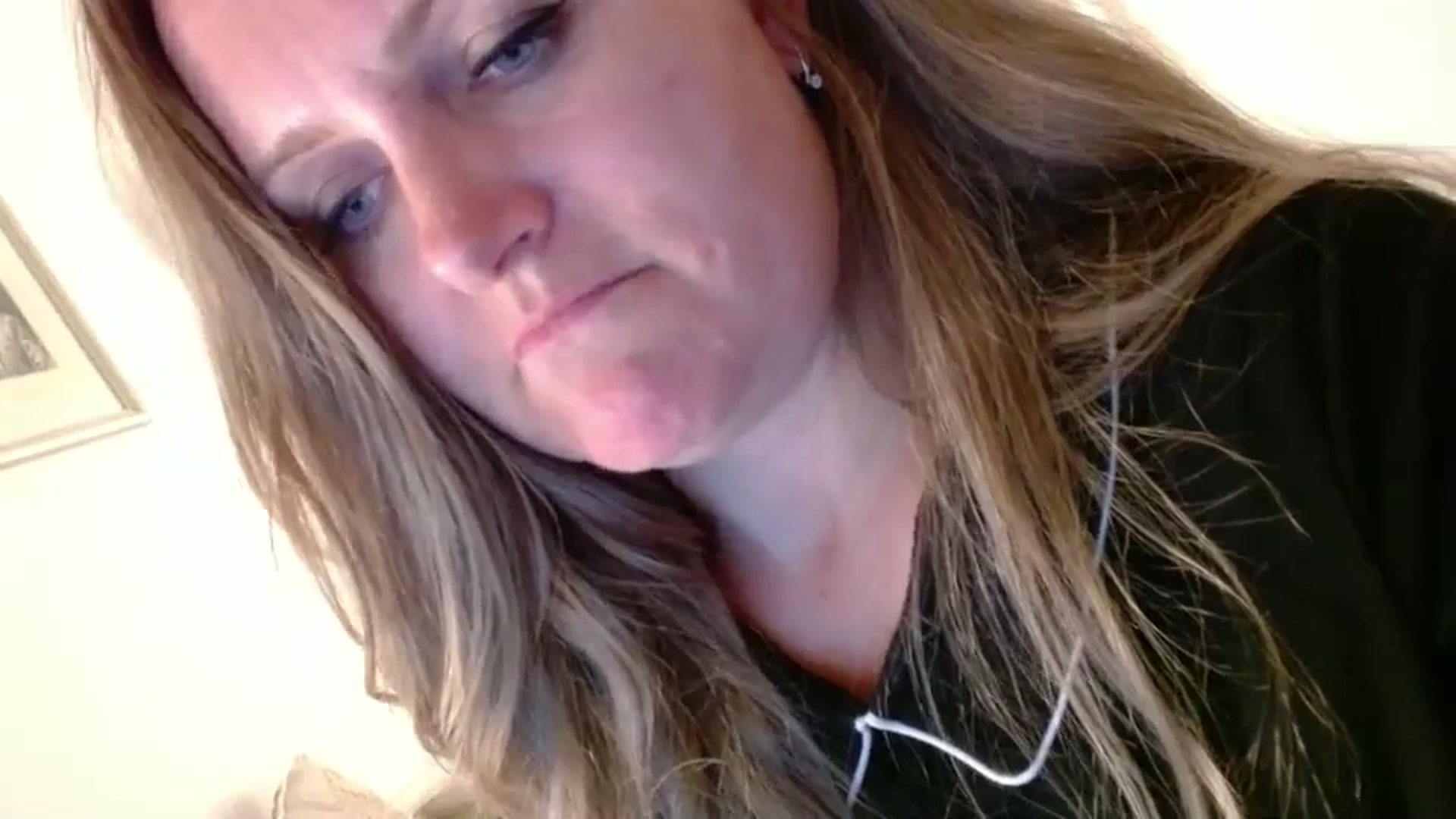 Gallery image thumbnail from JustLily's myfreecams stream on, 10/29/2024, 22:02 image 6 of 20