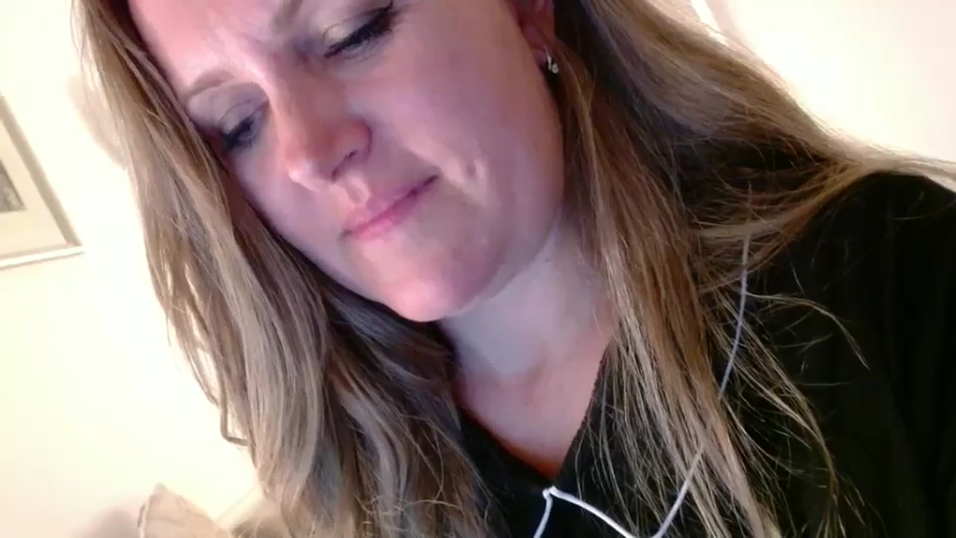 Gallery image thumbnail from JustLily's myfreecams stream on, 10/29/2024, 22:02 image 3 of 20