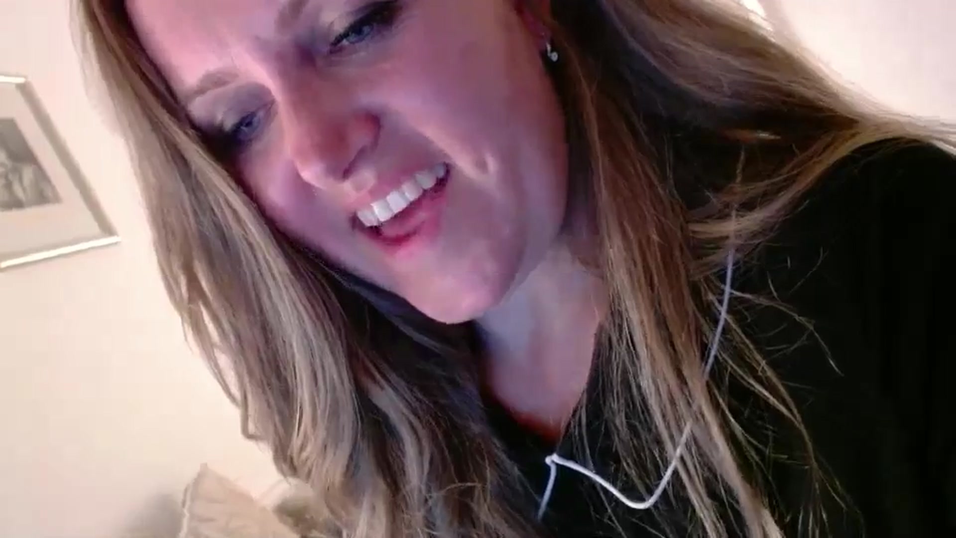 Gallery image thumbnail from JustLily's myfreecams stream on, 10/29/2024, 22:02 image 5 of 20