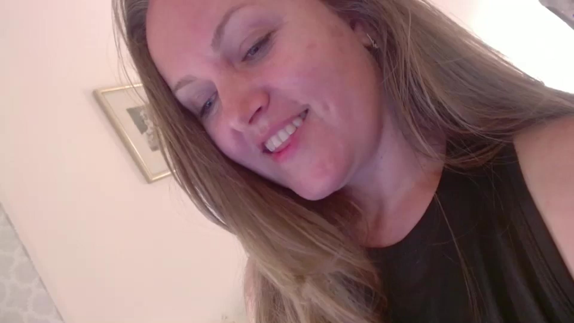 Gallery image thumbnail from JustLily's myfreecams stream on, 11/04/2024, 22:47 image 5 of 20