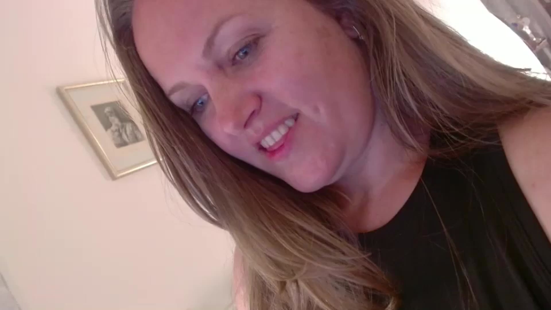 Gallery image thumbnail from JustLily's myfreecams stream on, 11/04/2024, 22:47 image 9 of 20