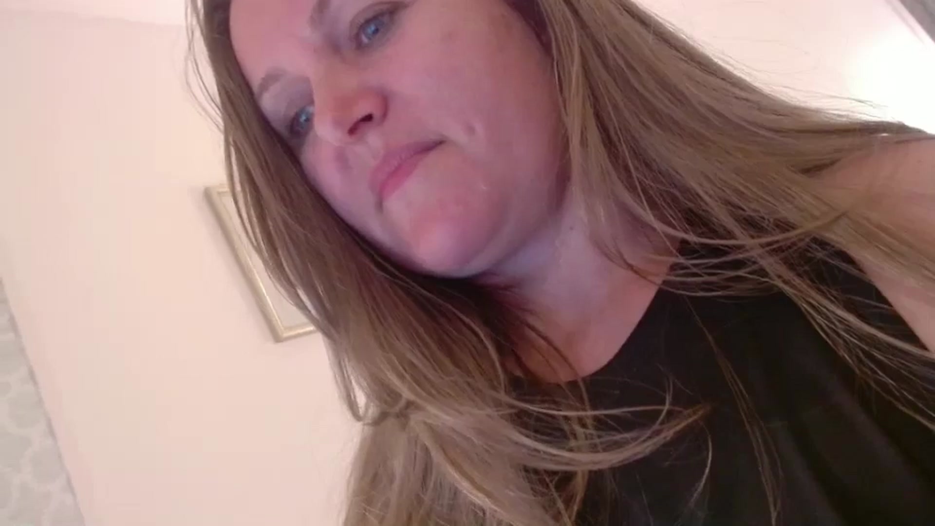 Gallery image thumbnail from JustLily's myfreecams stream on, 11/04/2024, 22:47 image 16 of 20