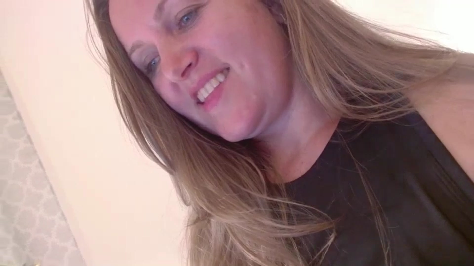 Gallery image thumbnail from JustLily's myfreecams stream on, 11/04/2024, 22:47 image 14 of 20