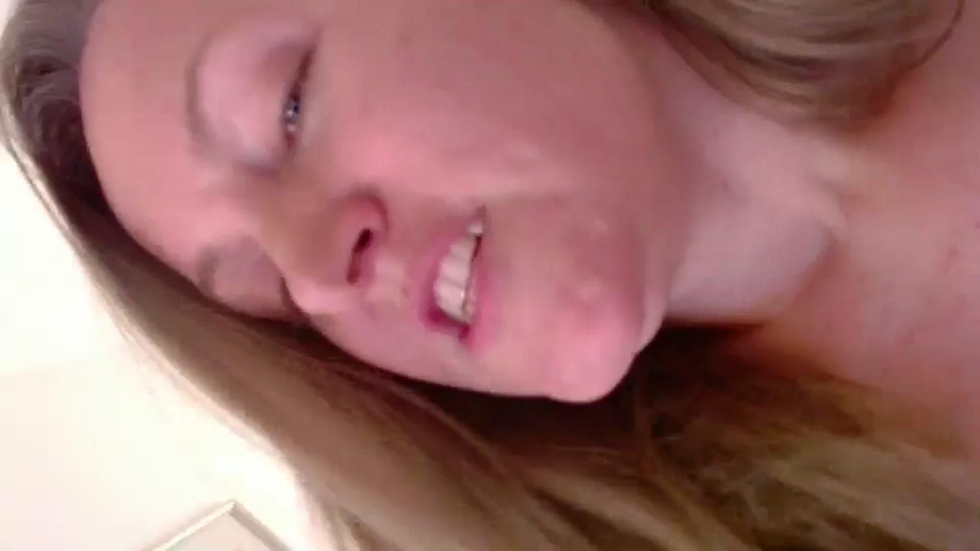 Gallery image thumbnail from JustLily's myfreecams stream on, 11/08/2024, 18:18 image 3 of 20