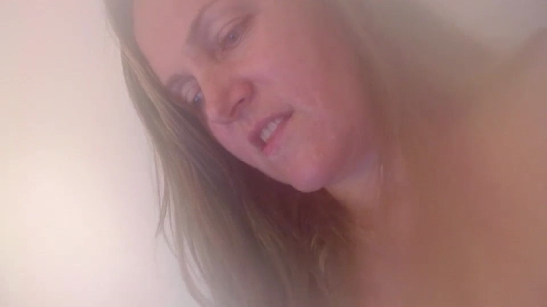 Gallery image thumbnail from JustLily's myfreecams stream on, 11/08/2024, 18:58 image 18 of 20