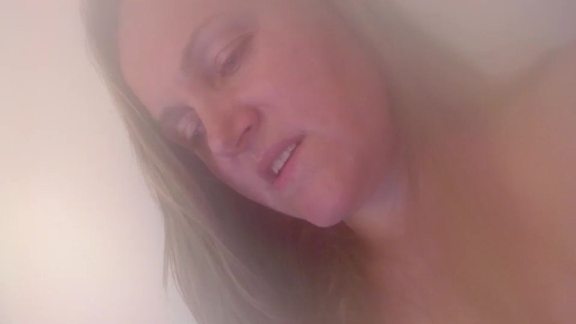 Gallery image thumbnail from JustLily's myfreecams stream on, 11/08/2024, 18:58 image 16 of 20