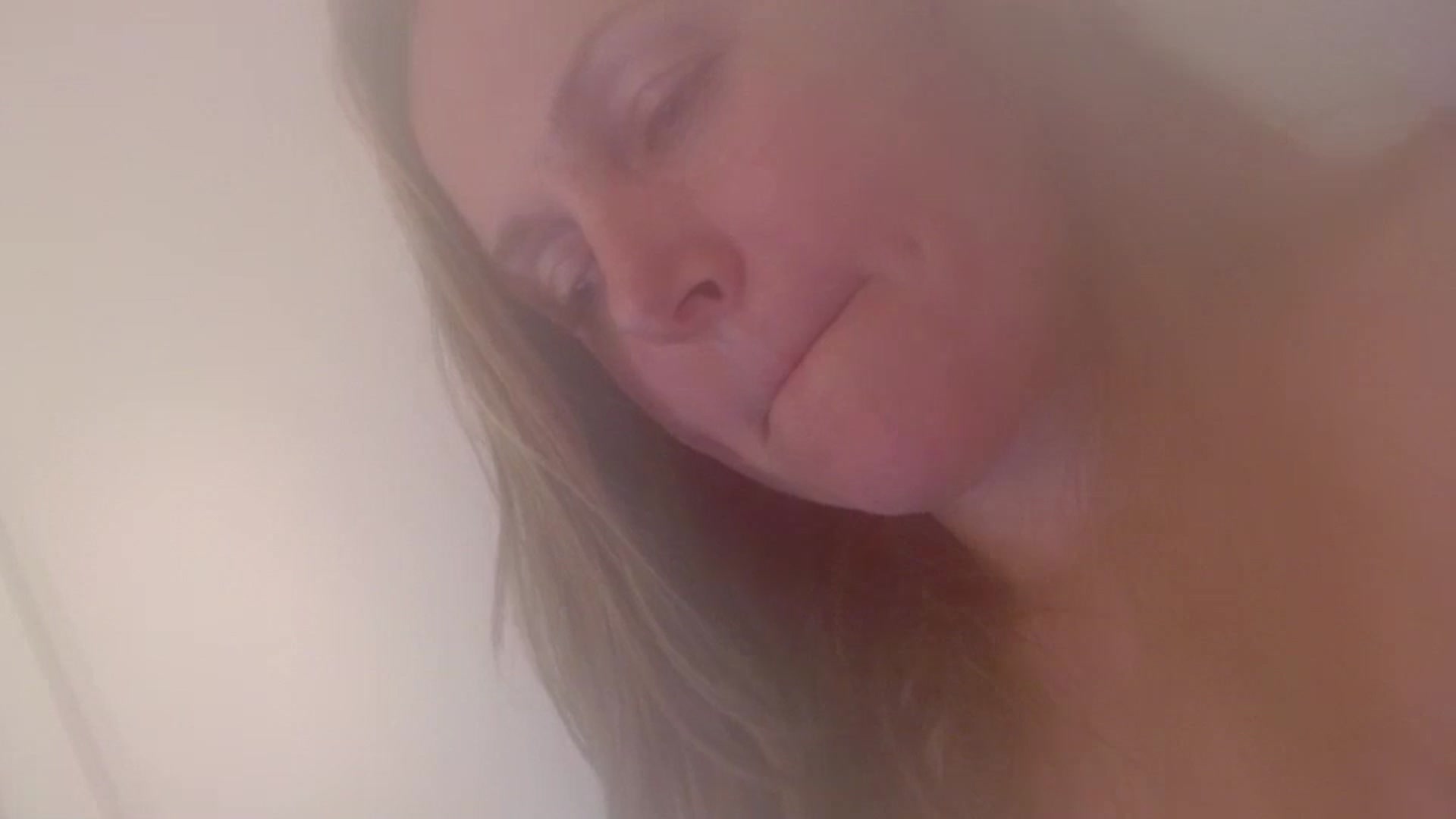 Gallery image thumbnail from JustLily's myfreecams stream on, 11/08/2024, 18:58 image 13 of 20