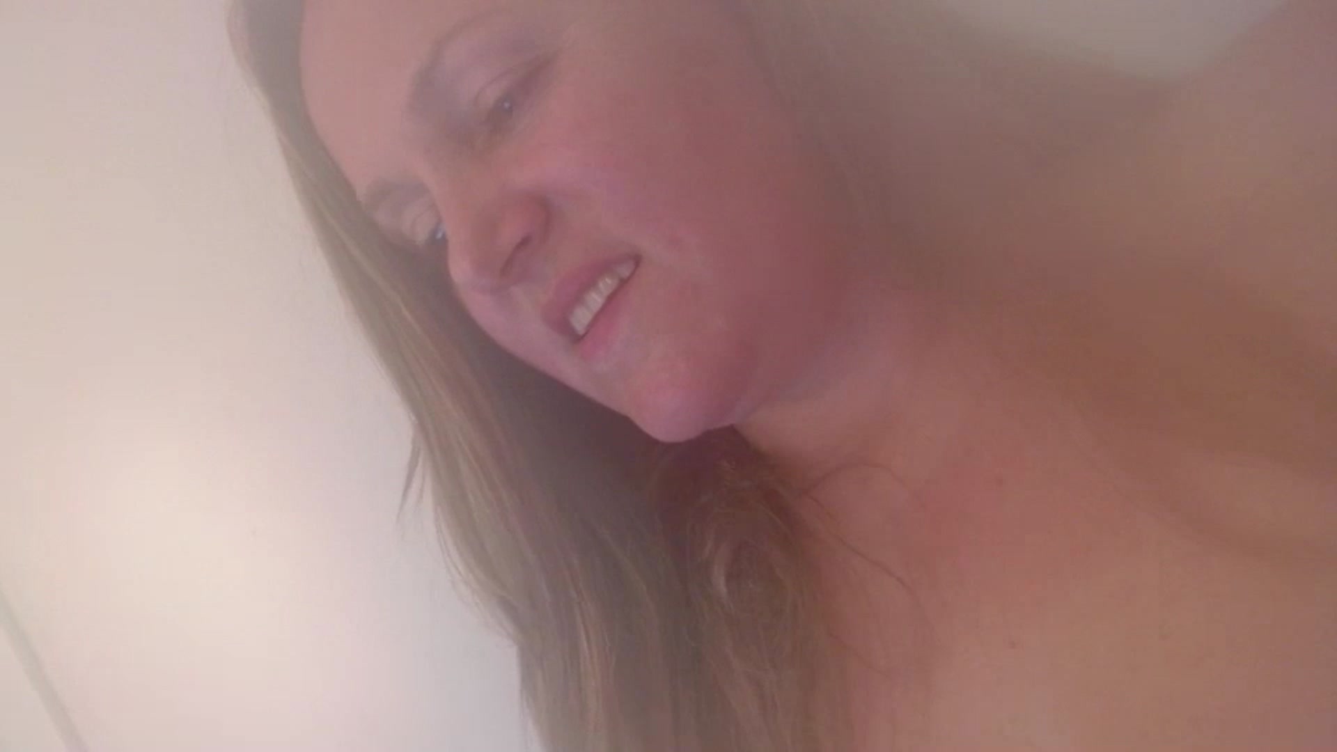 Gallery image thumbnail from JustLily's myfreecams stream on, 11/08/2024, 18:58 image 5 of 20