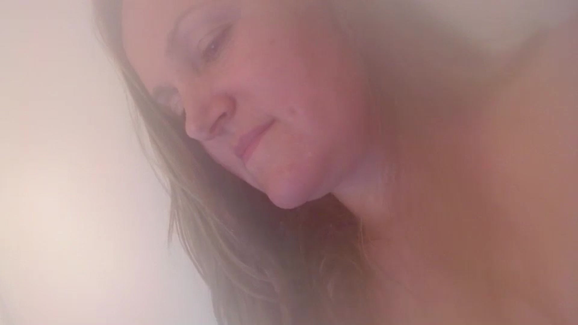 Gallery image thumbnail from JustLily's myfreecams stream on, 11/08/2024, 18:58 image 15 of 20