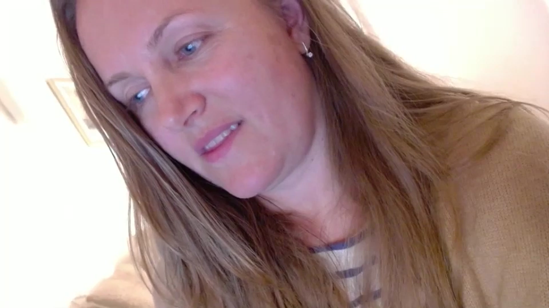 Gallery image thumbnail from JustLily's myfreecams stream on, 11/10/2024, 24:07 image 11 of 20