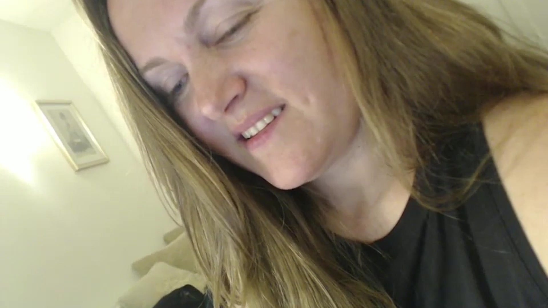 Gallery image thumbnail from JustLily's myfreecams stream on, 11/15/2024, 23:22 image 7 of 20