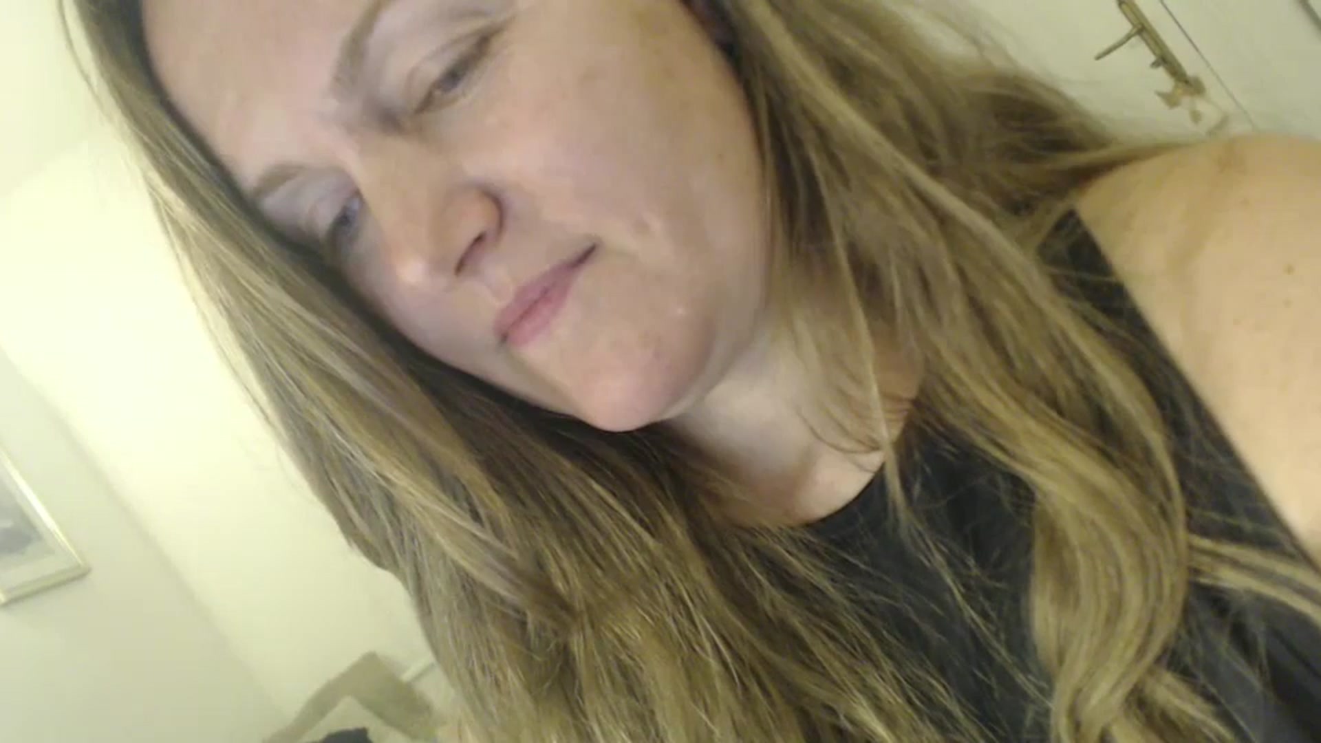 Gallery image thumbnail from JustLily's myfreecams stream on, 11/15/2024, 23:22 image 19 of 20