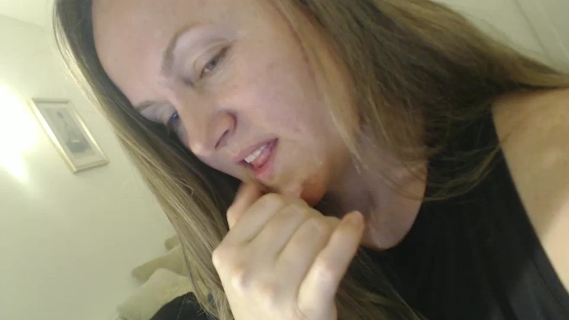 Gallery image thumbnail from JustLily's myfreecams stream on, 11/15/2024, 23:22 image 6 of 20