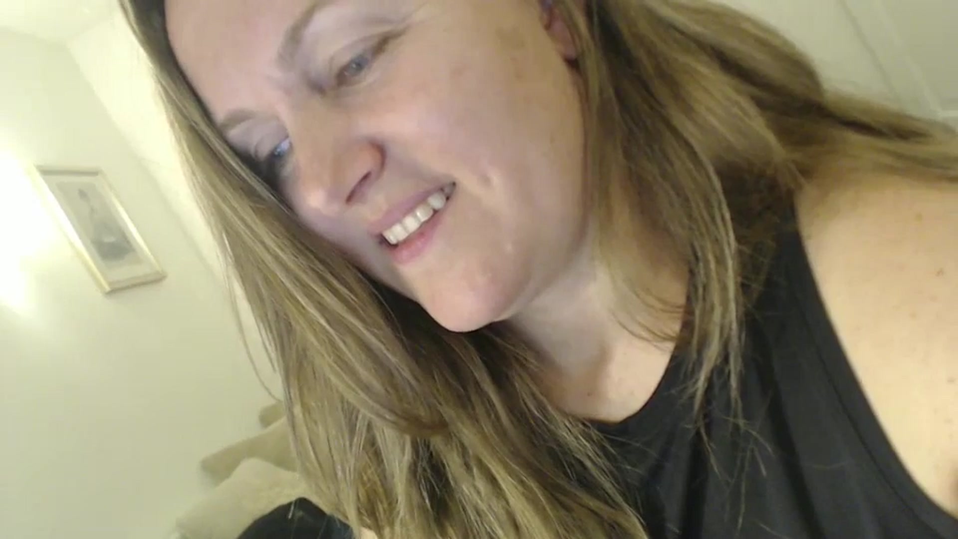 Gallery image thumbnail from JustLily's myfreecams stream on, 11/15/2024, 23:22 image 11 of 20