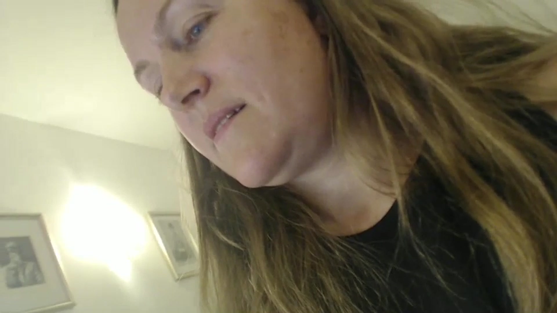 Gallery image thumbnail from JustLily's myfreecams stream on, 11/15/2024, 23:22 image 14 of 20