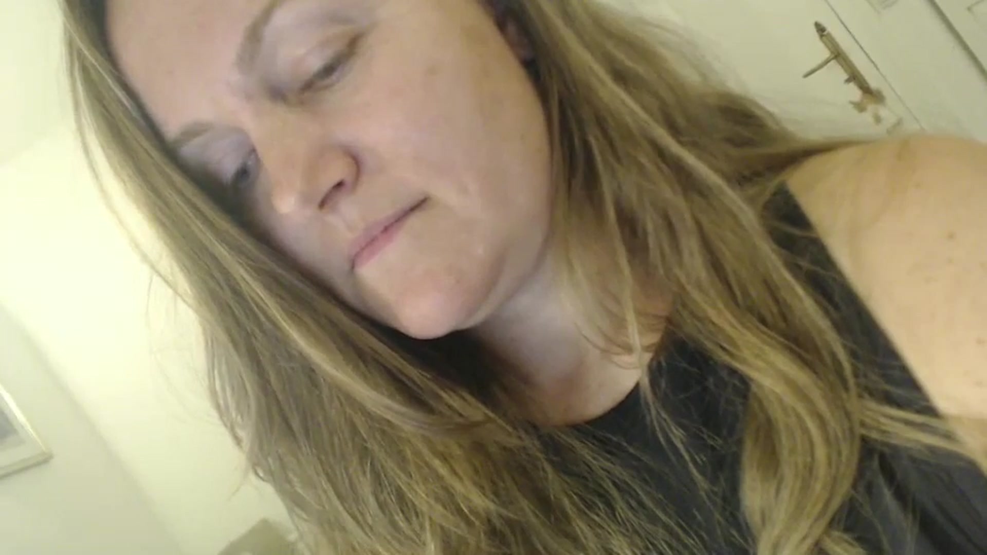 Gallery image thumbnail from JustLily's myfreecams stream on, 11/15/2024, 23:22 image 16 of 20