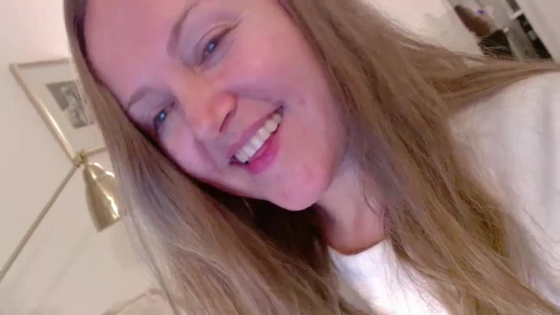 Gallery image thumbnail from JustLily's myfreecams stream on, 11/21/2024, 23:26 image 6 of 20