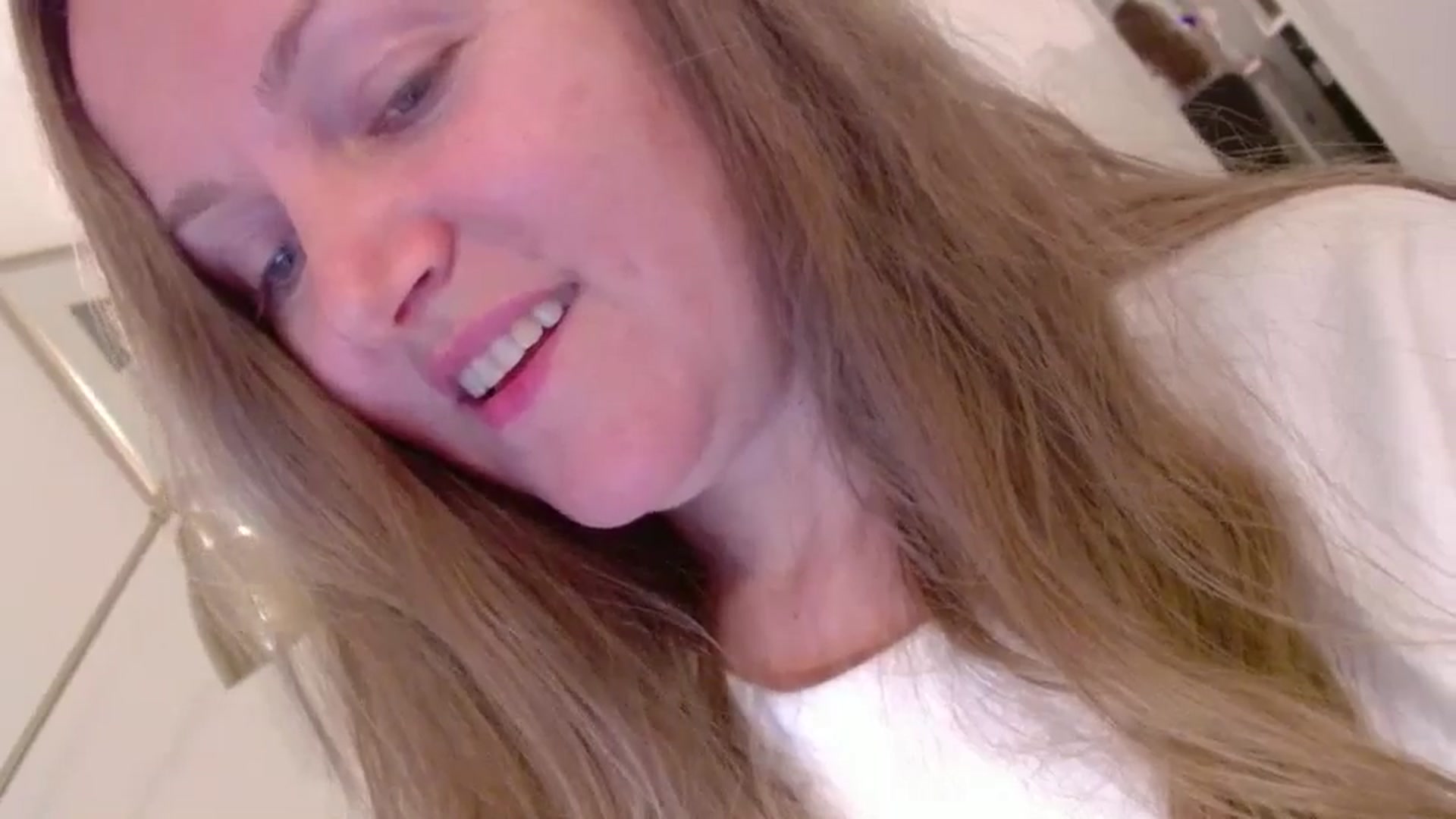 Gallery image thumbnail from JustLily's myfreecams stream on, 11/21/2024, 23:26 image 2 of 20