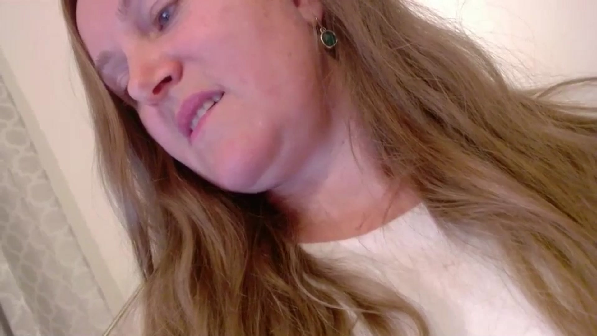 Gallery image thumbnail from JustLily's myfreecams stream on, 11/21/2024, 23:26 image 15 of 20