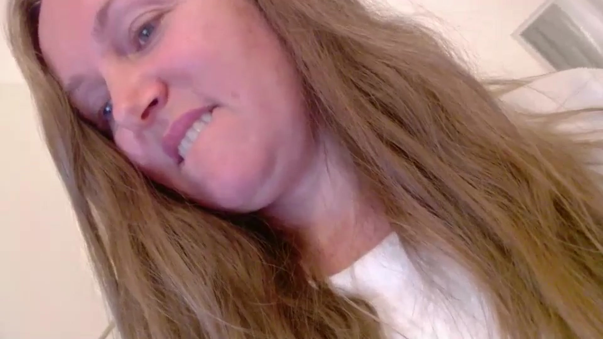 Gallery image thumbnail from JustLily's myfreecams stream on, 11/21/2024, 23:26 image 20 of 20