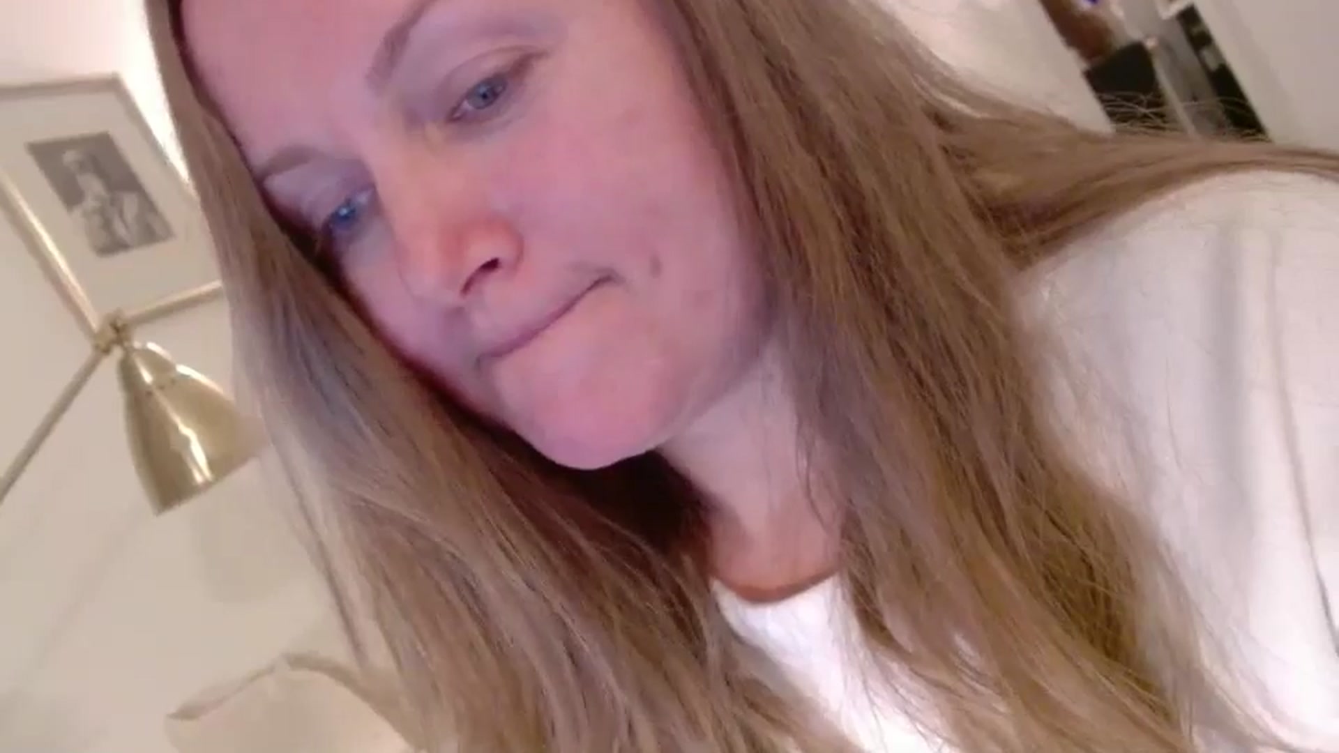 Gallery image thumbnail from JustLily's myfreecams stream on, 11/21/2024, 23:26 image 8 of 20