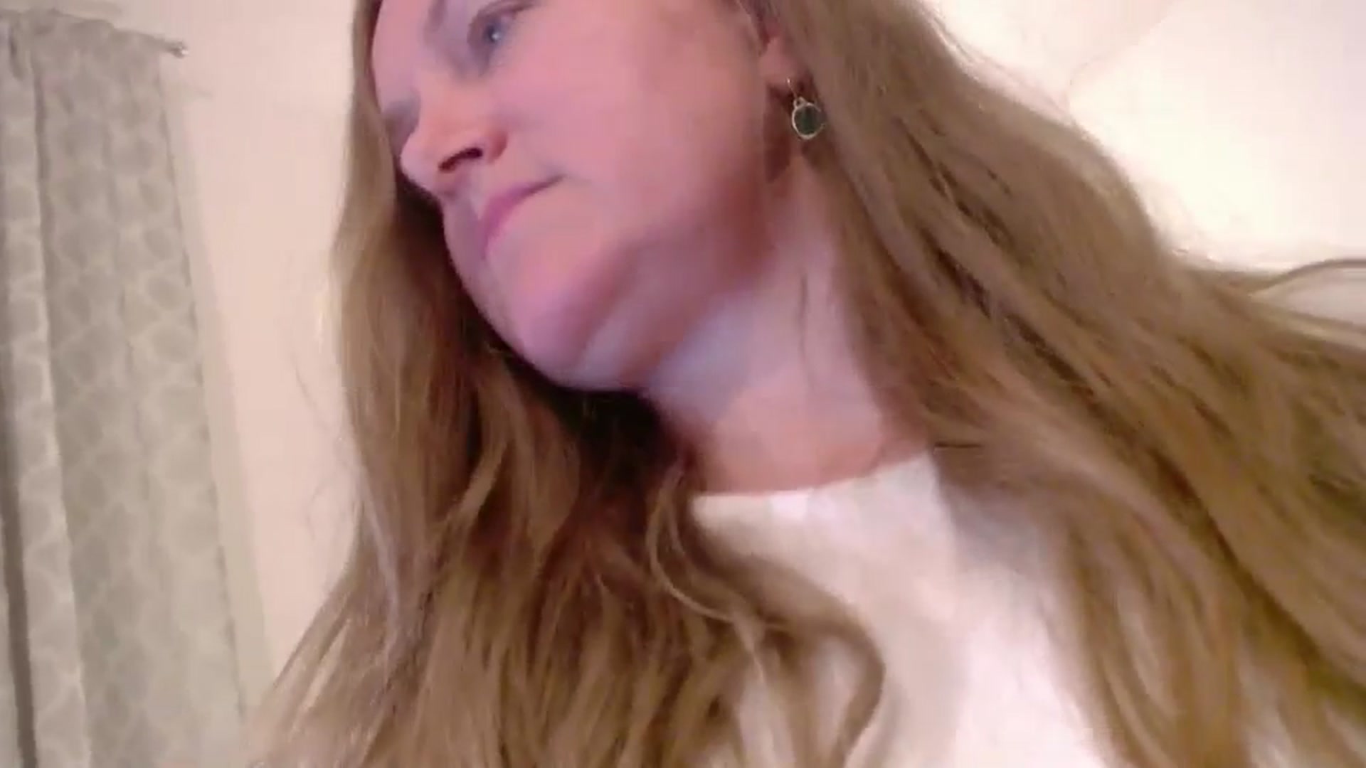 Gallery image thumbnail from JustLily's myfreecams stream on, 11/21/2024, 23:26 image 16 of 20