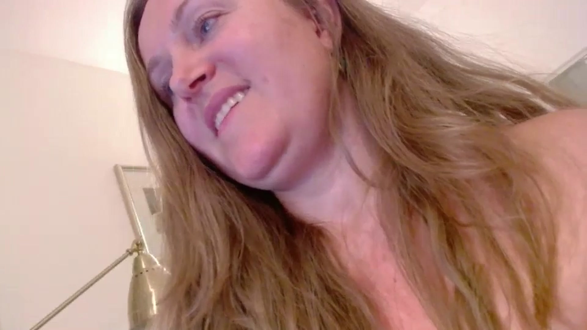 Gallery image thumbnail from JustLily's myfreecams stream on, 11/22/2024, 24:05 image 11 of 20