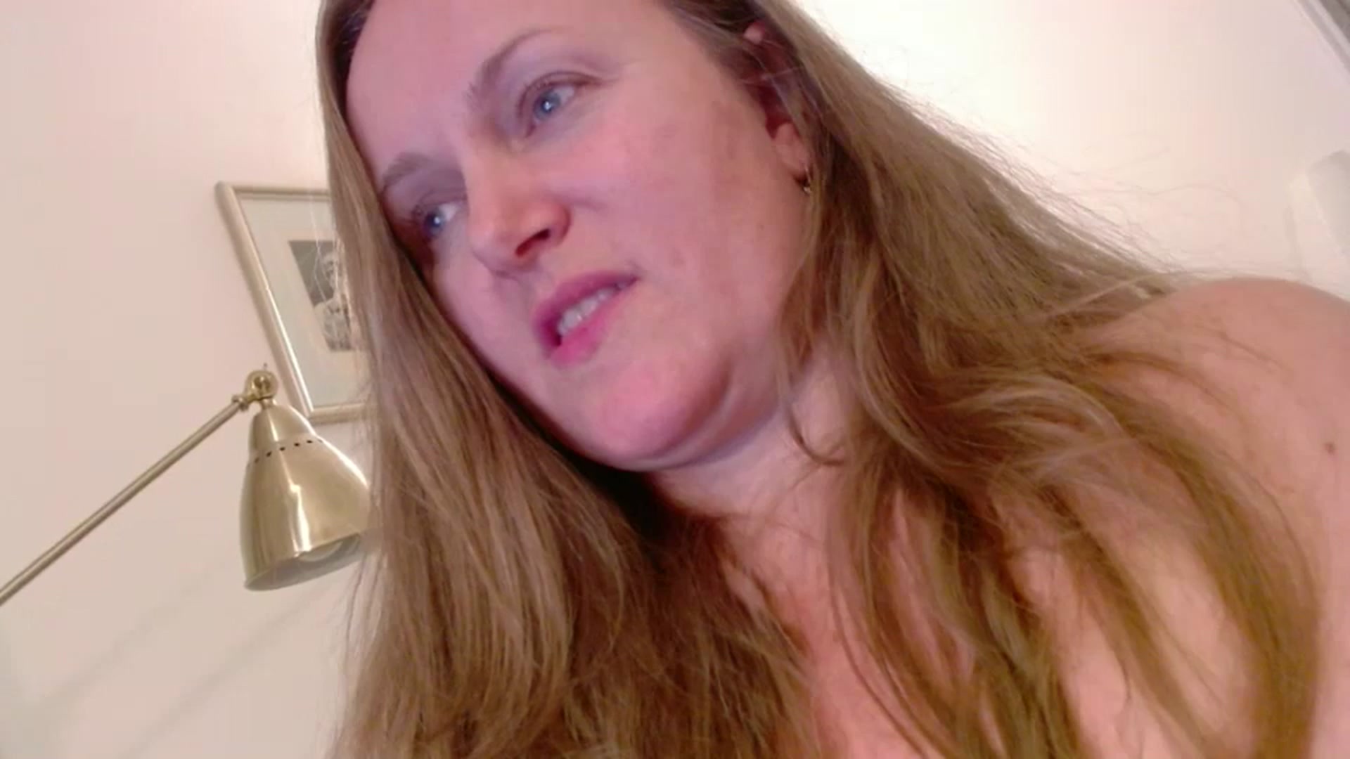 Gallery image thumbnail from JustLily's myfreecams stream on, 11/22/2024, 24:05 image 16 of 20